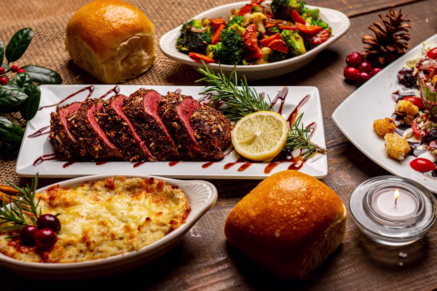 Bài mẫu IELTS Speaking part 2: Describe a great dinner you and your friends or family members enjoyed